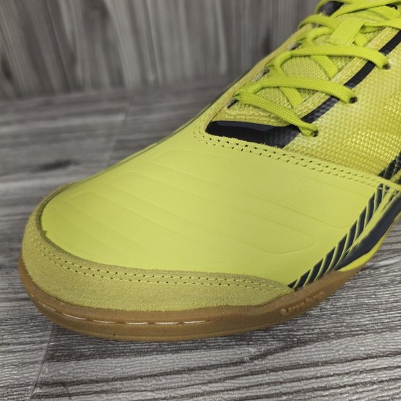 Umbro Sala Z Pro Indoor Soccer Shoes - Men\'s Size 11 NEW!!